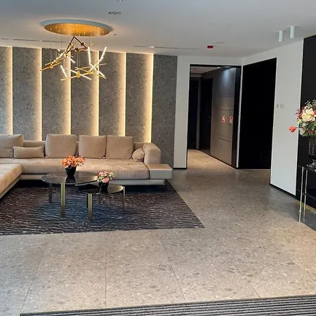 Apartment Premium With Sea View & Free Parking