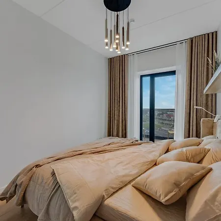 Premium With Sea View & Free Parking *